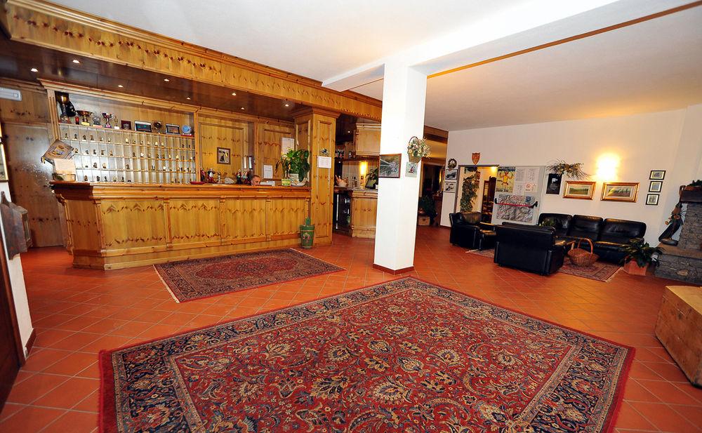 Hotel Derby Bormio Eksteriør bilde