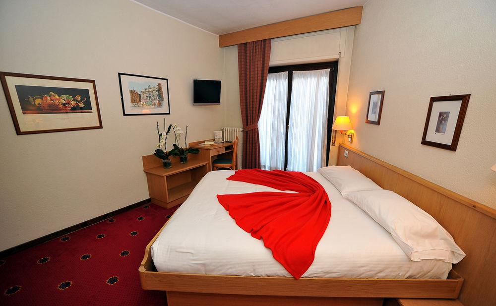 Hotel Derby Bormio Eksteriør bilde