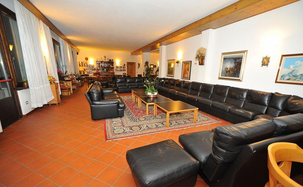 Hotel Derby Bormio Eksteriør bilde