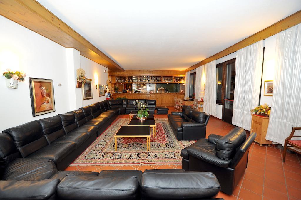 Hotel Derby Bormio Eksteriør bilde