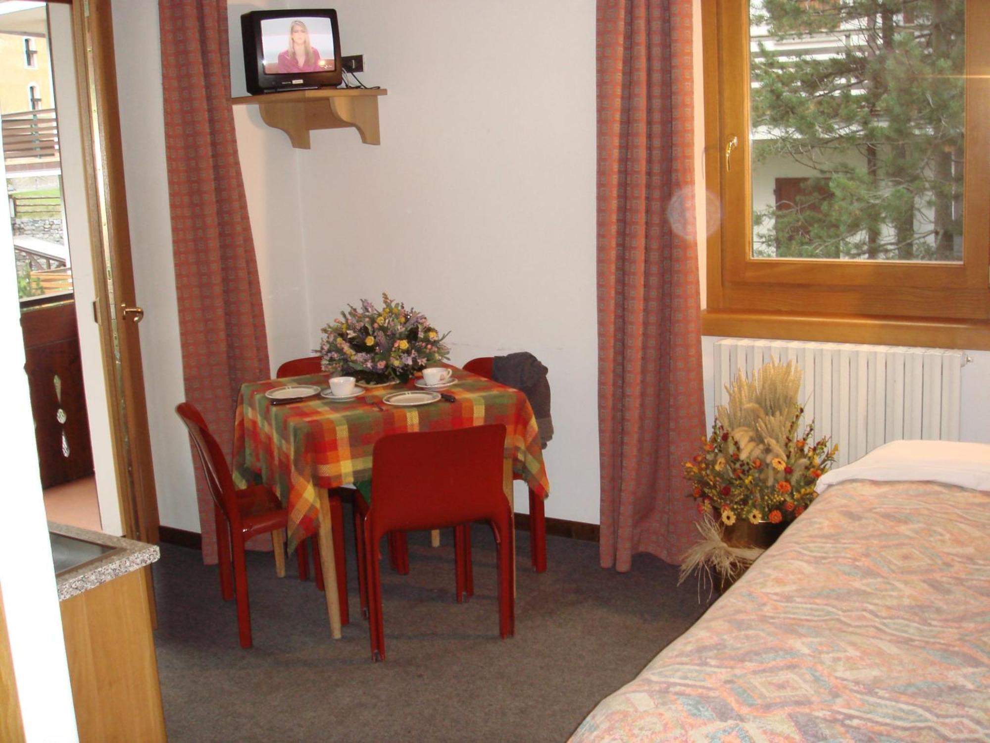 Hotel Derby Bormio Eksteriør bilde